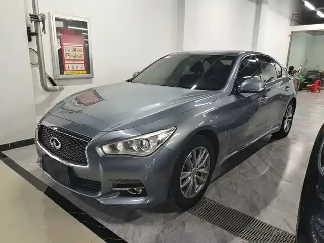 Infiniti Q50L