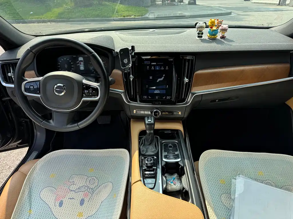 Volvo S90 — миниатюра 11