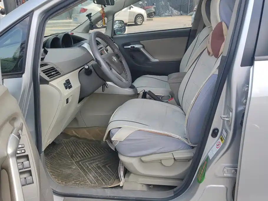 Toyota Verso — миниатюра 9