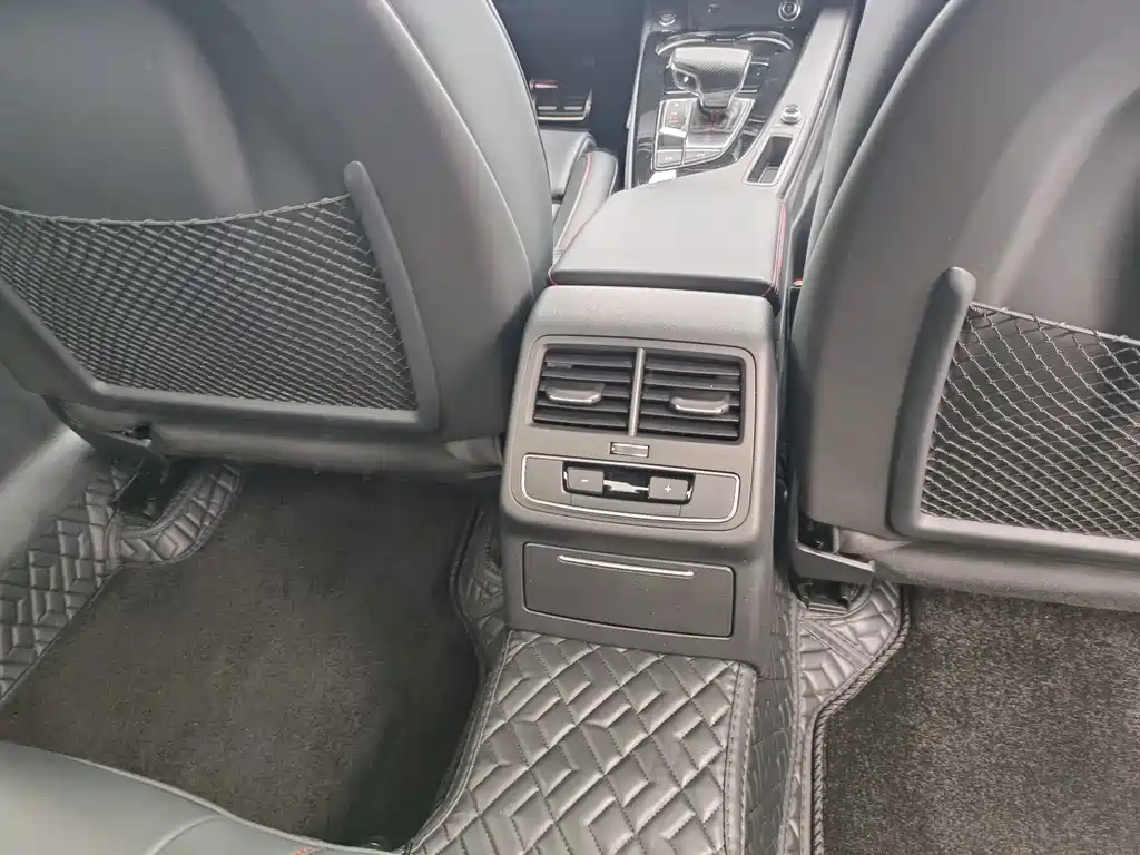 Audi A4L — миниатюра 5
