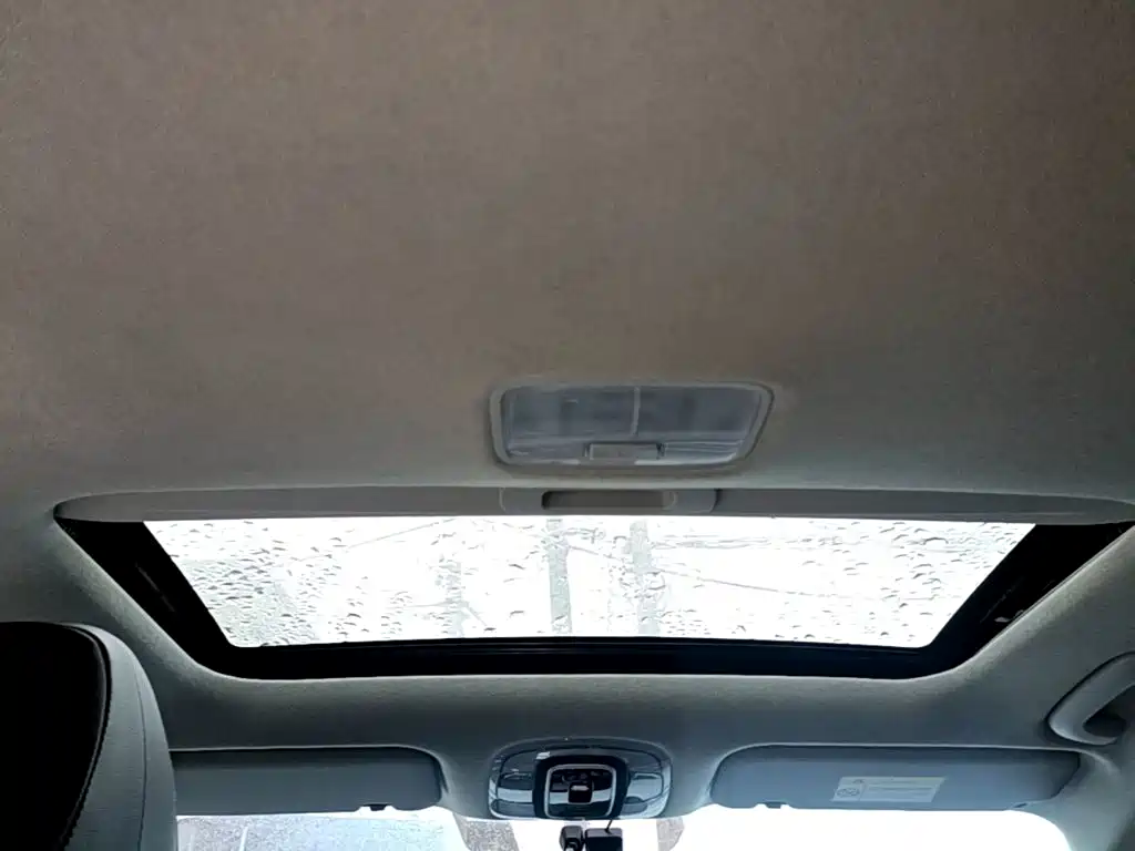Hyundai Elantra — миниатюра 18