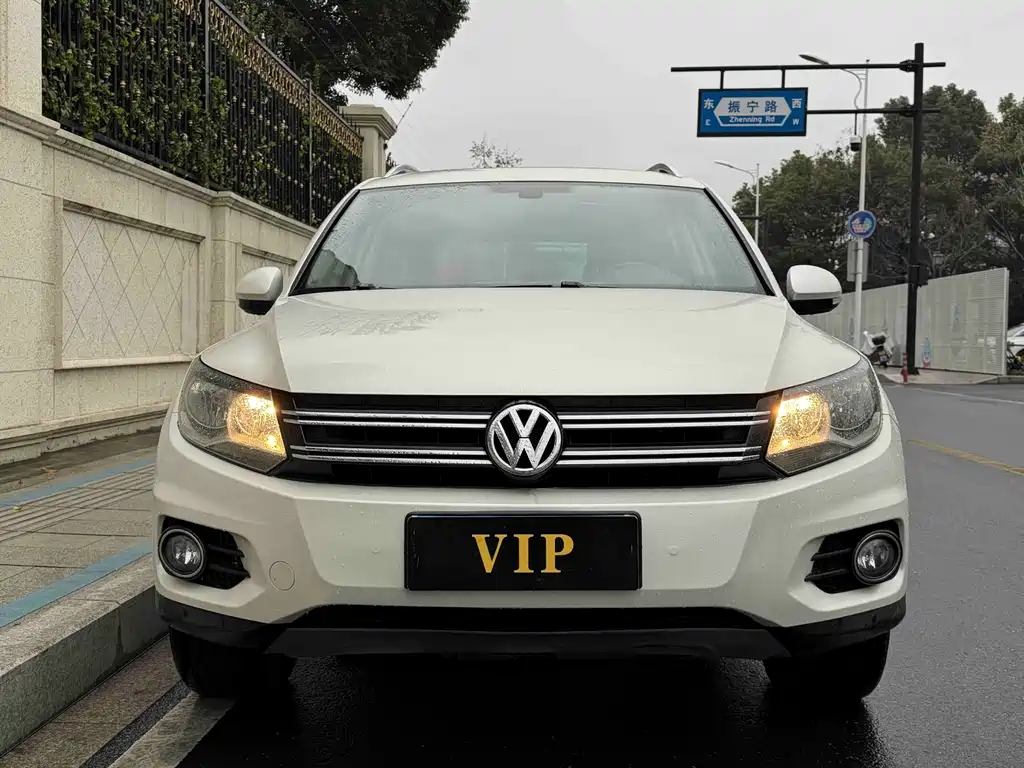 Volkswagen Tiguan — миниатюра 2