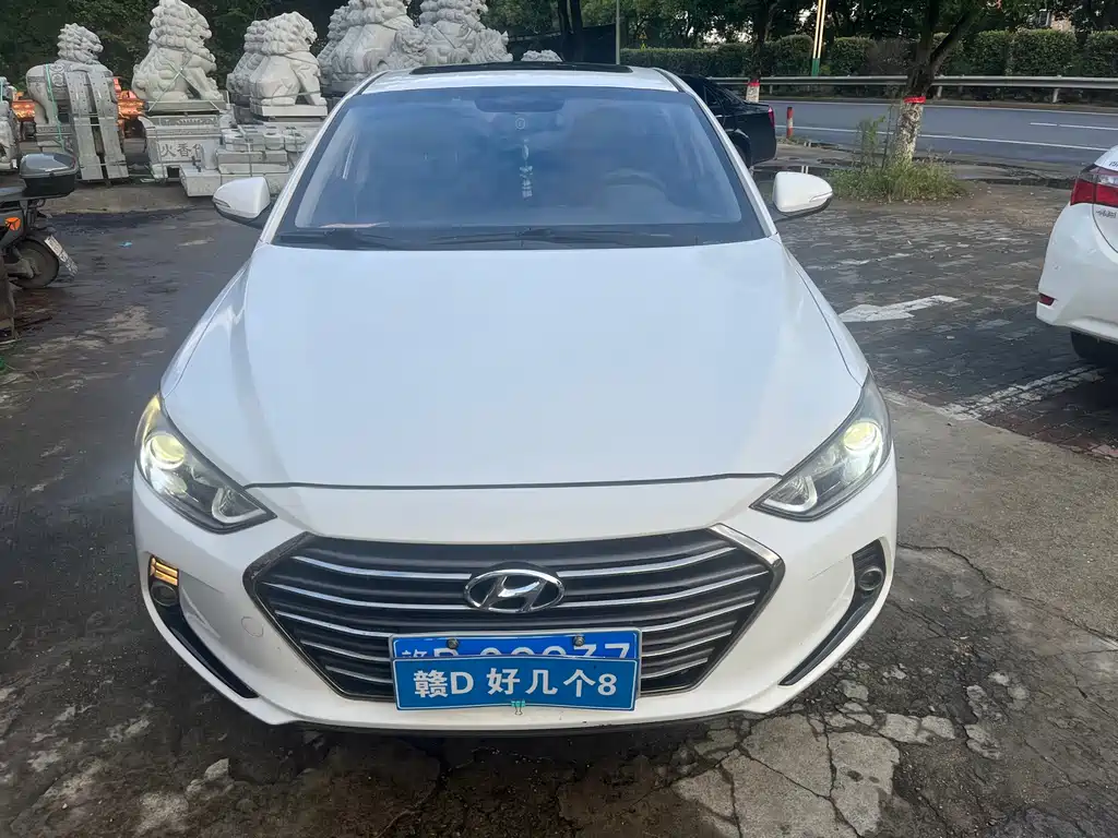 Hyundai Elantra — миниатюра 2