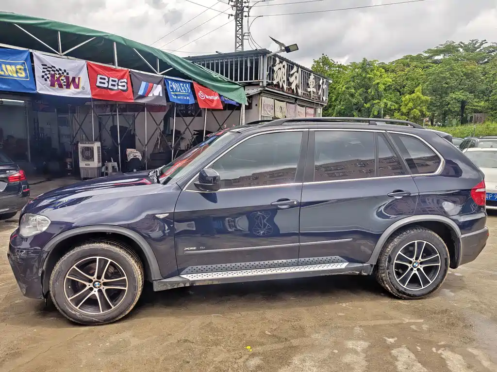 BMW X5 (Import) — миниатюра 50