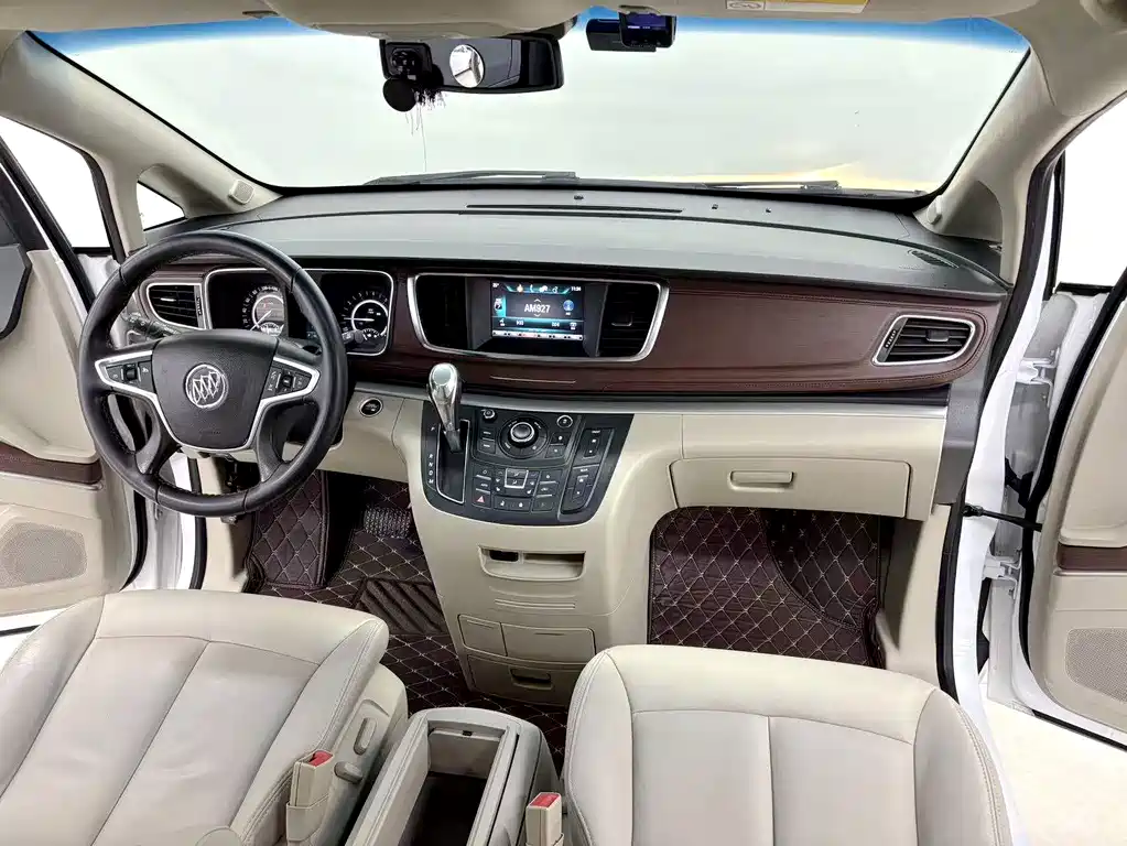 Buick GL8 — миниатюра 9