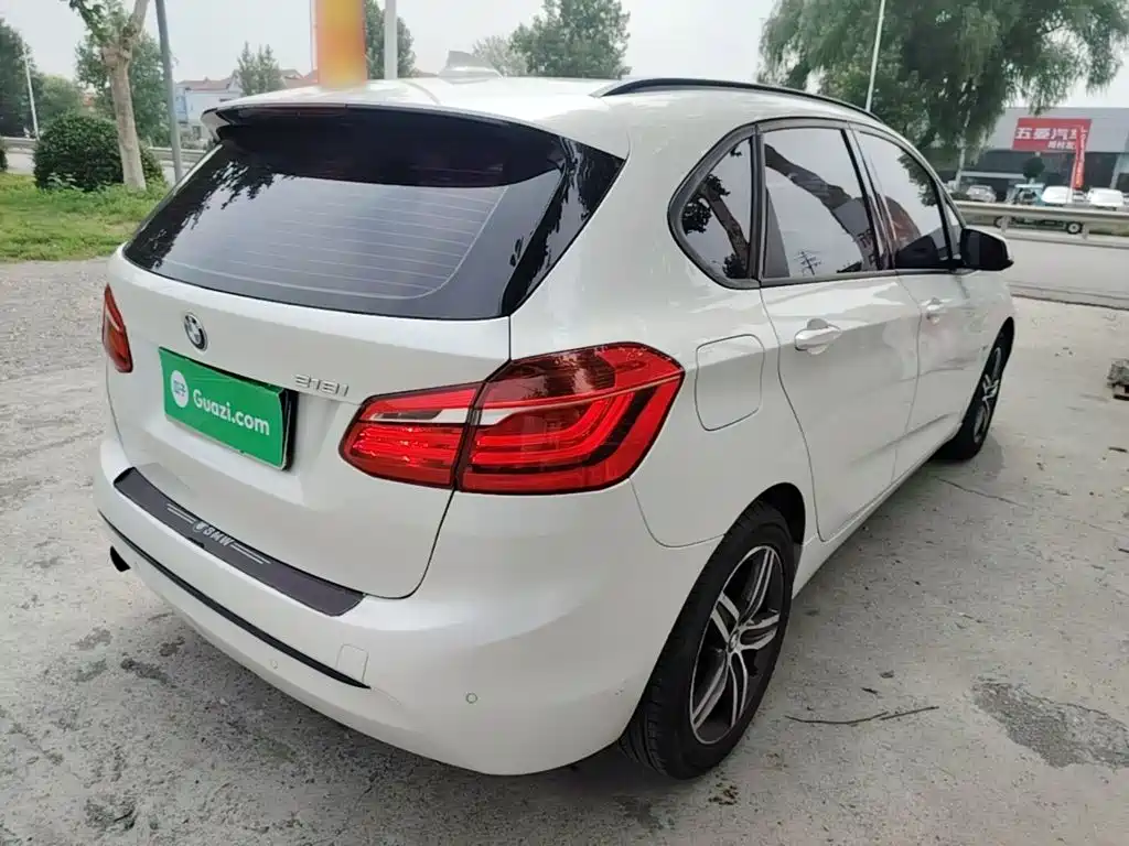BMW 2 Series Active Tourer — миниатюра 7