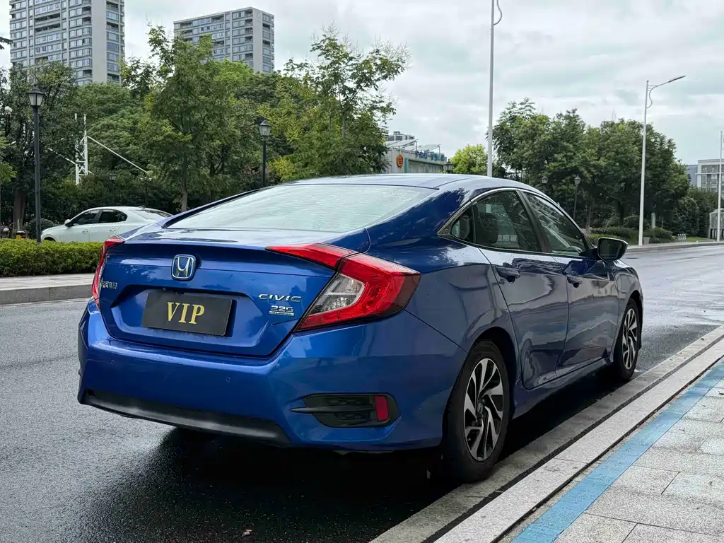 Honda Civic — миниатюра 5