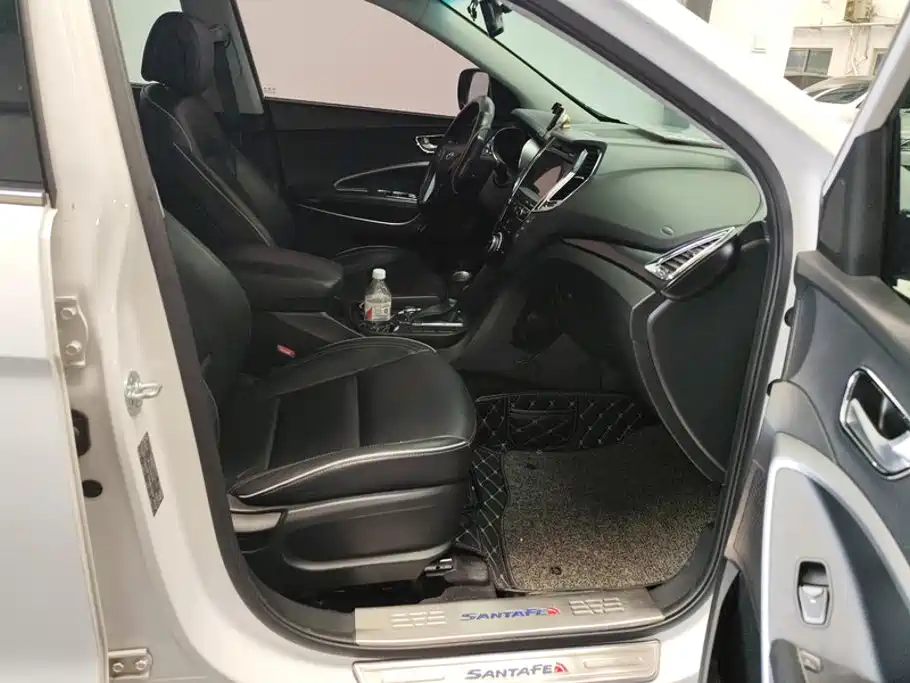 Hyundai Santa Fe — миниатюра 8