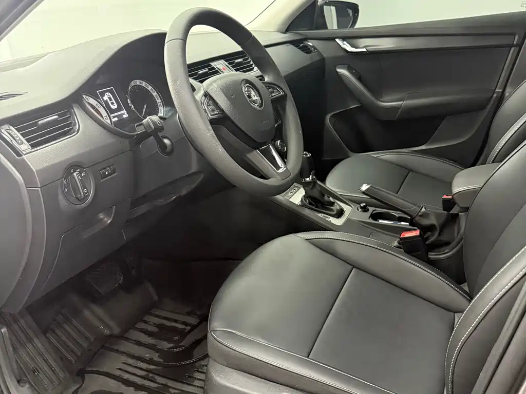 Skoda Octavia 1.5L Auto Comfort Enjoy Edition, фото 11