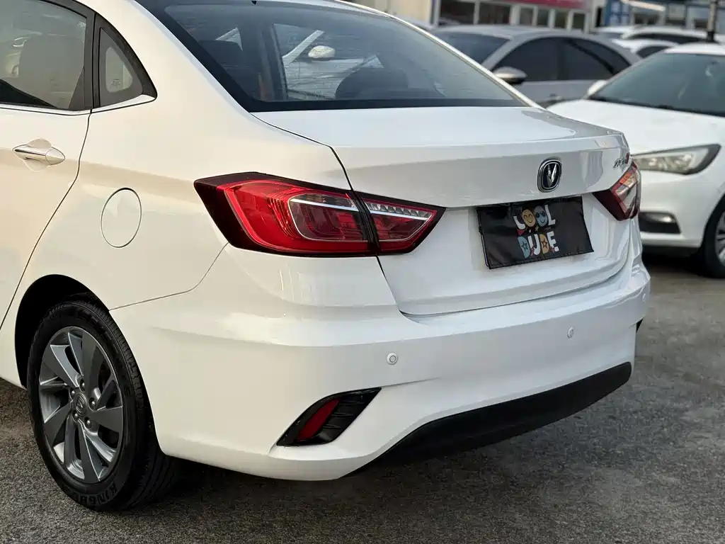Changan Eado DT — миниатюра 9