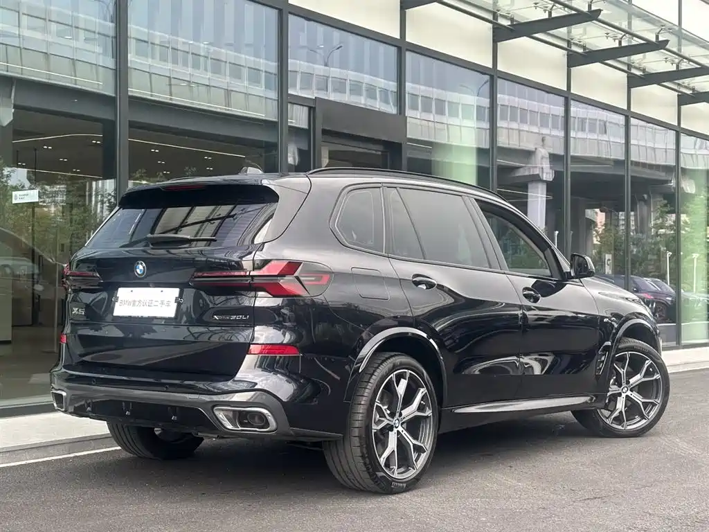 BMW X5 2025 xDrive 30Li Premium M Sport