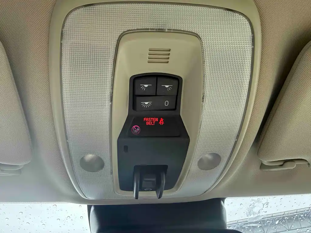Volvo S60 (Import) — миниатюра 25
