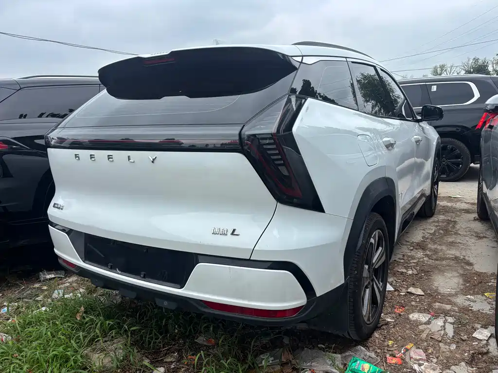 Geely Boyue L — миниатюра 7