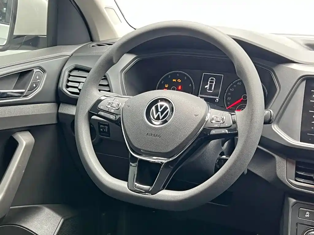 Volkswagen T-Cross - фото 19