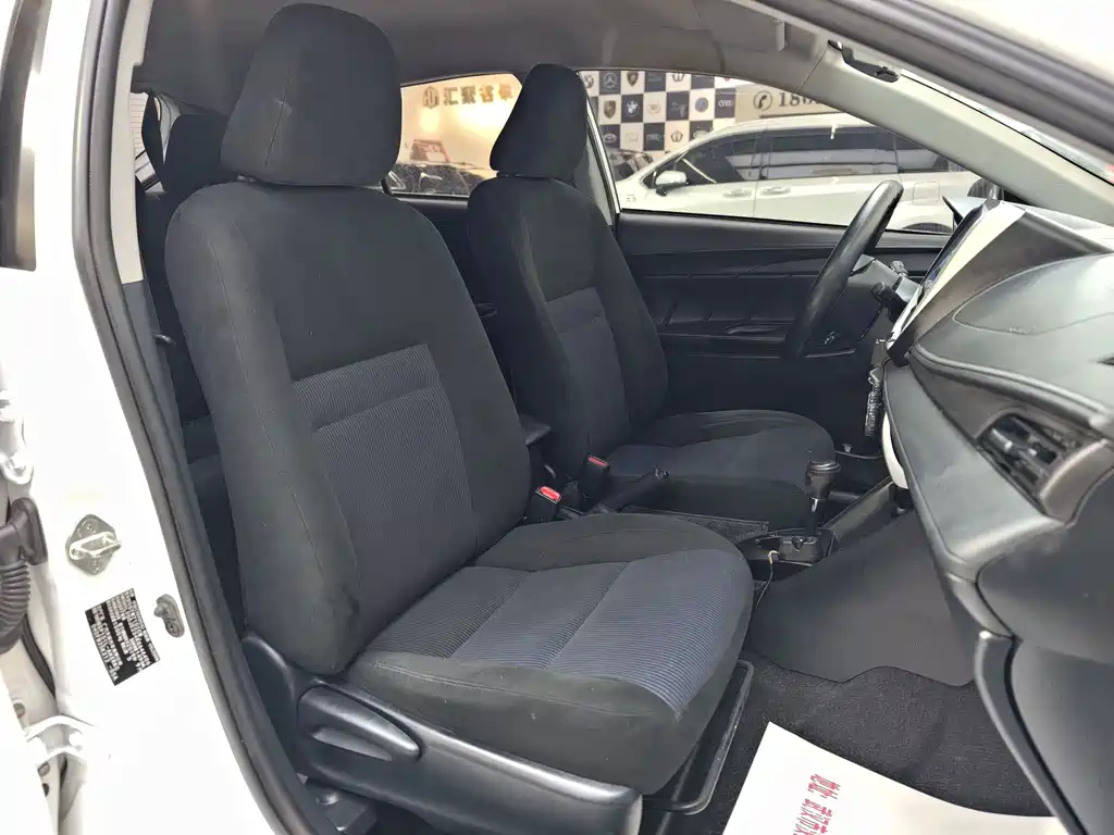 Toyota Yaris L — миниатюра 15