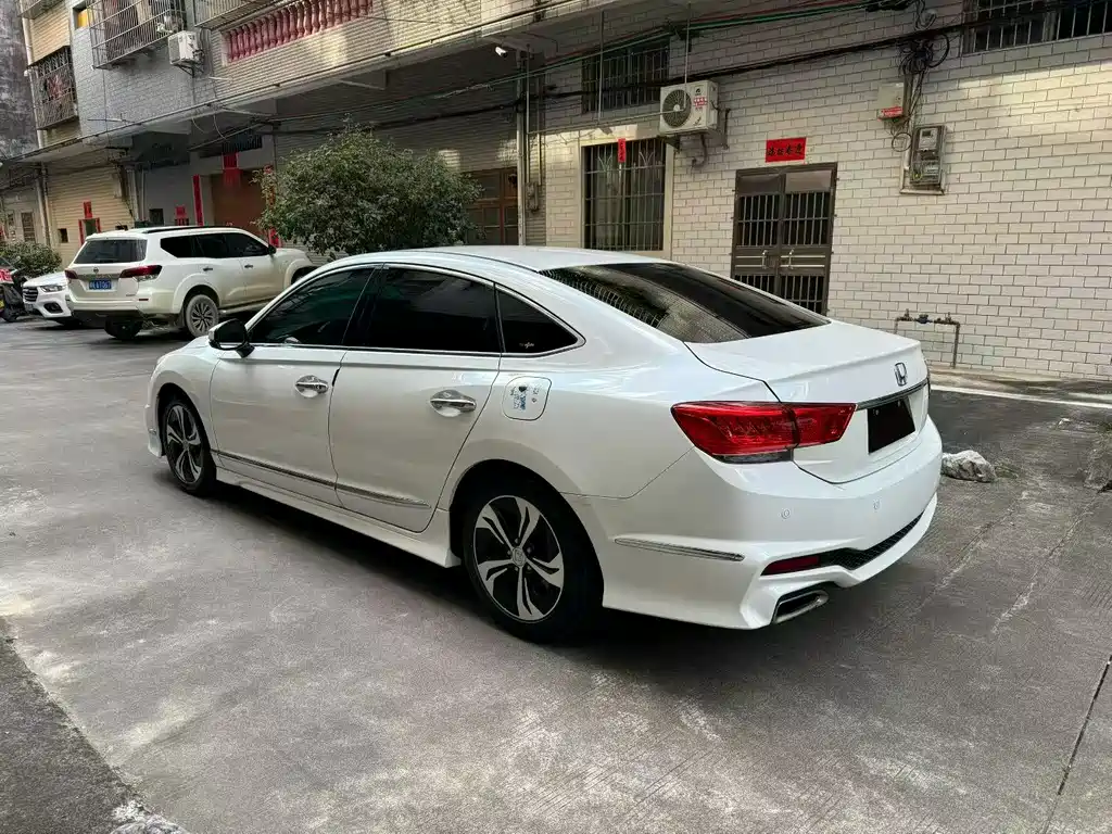 Honda Spirior 2015 2.4L Luxury