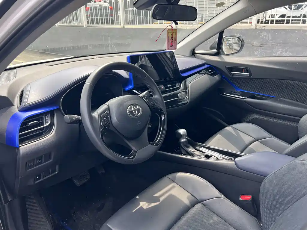 TOYOTA C HR