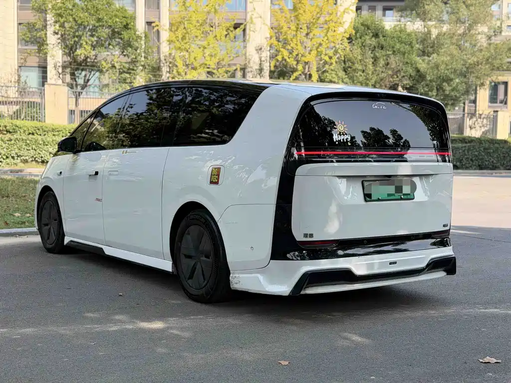 Li Auto Li MEGA — миниатюра 10