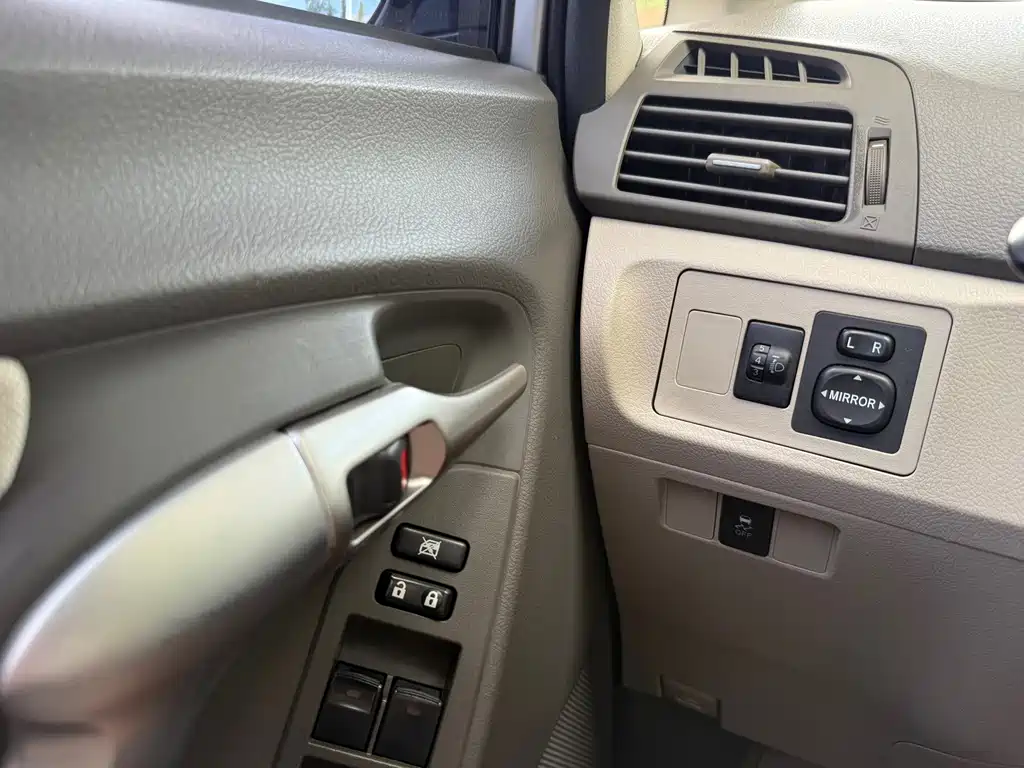 Toyota Verso — миниатюра 14