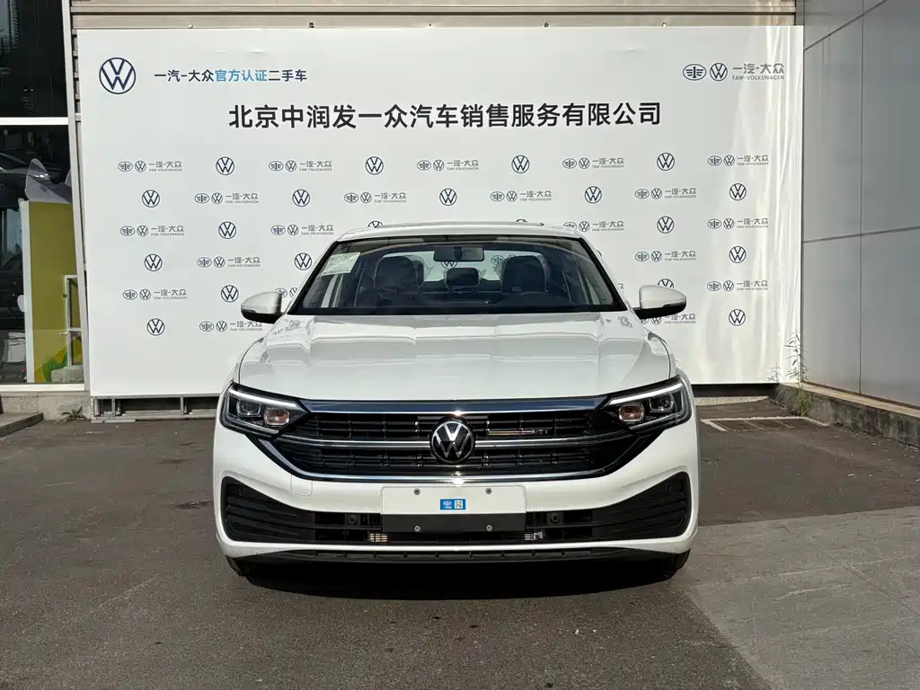 Volkswagen Sagitar 2026 3000 300TSI DSG