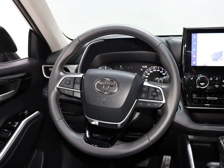 Toyota Highlander — миниатюра 13