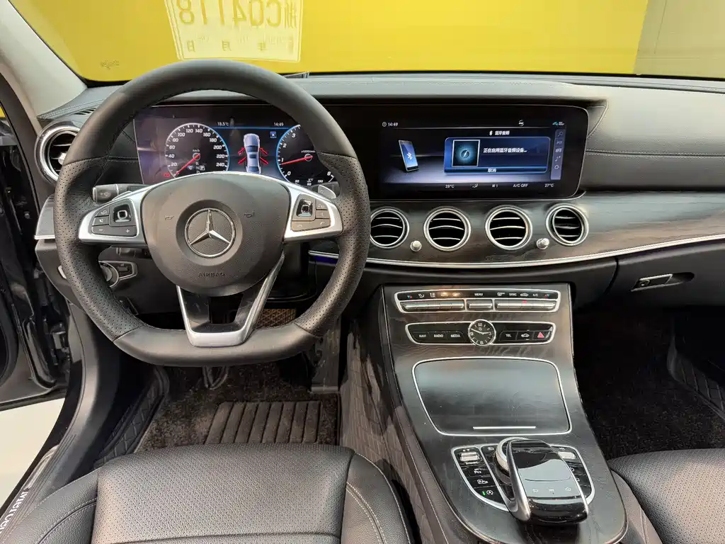 MERCEDES-BENZ E CLASS