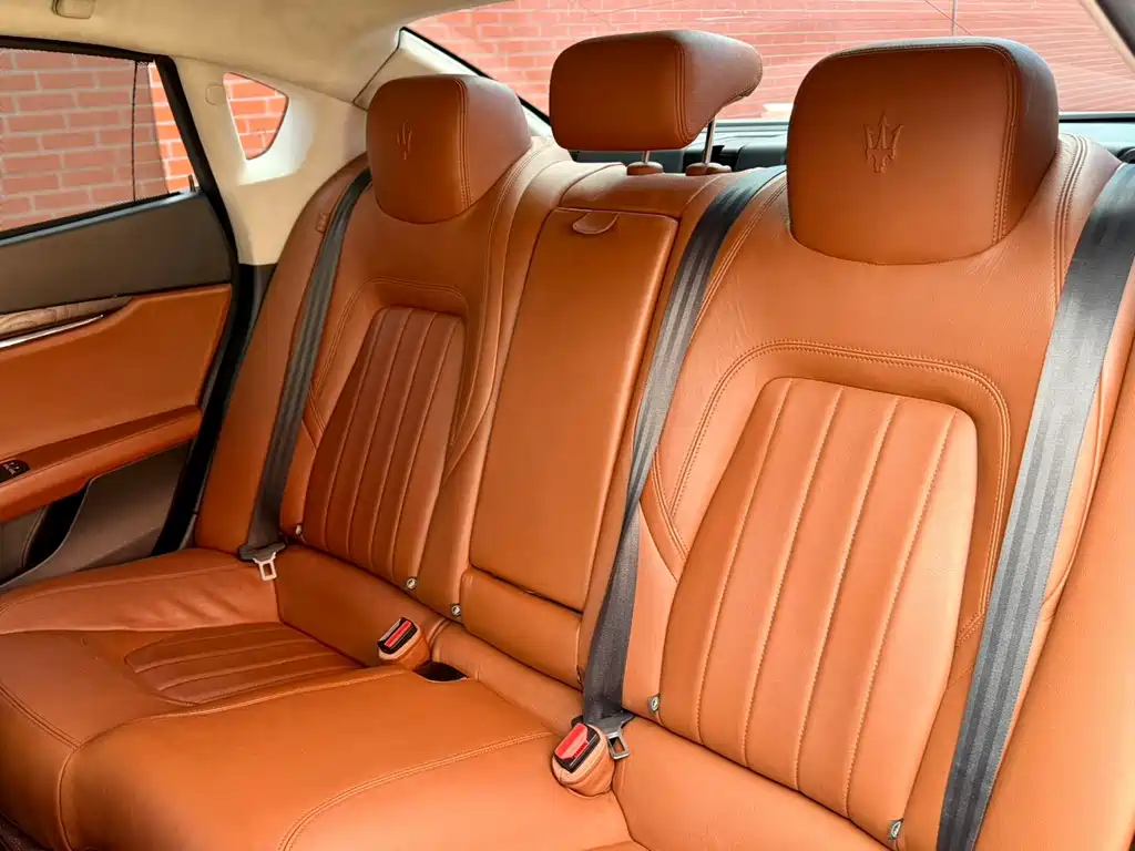 Maserati Quattroporte — миниатюра 14