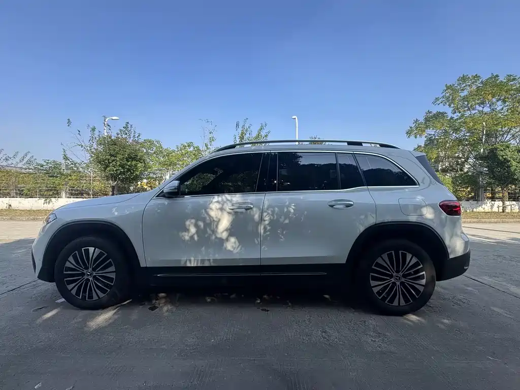 Mercedes-Benz EQB — миниатюра 18