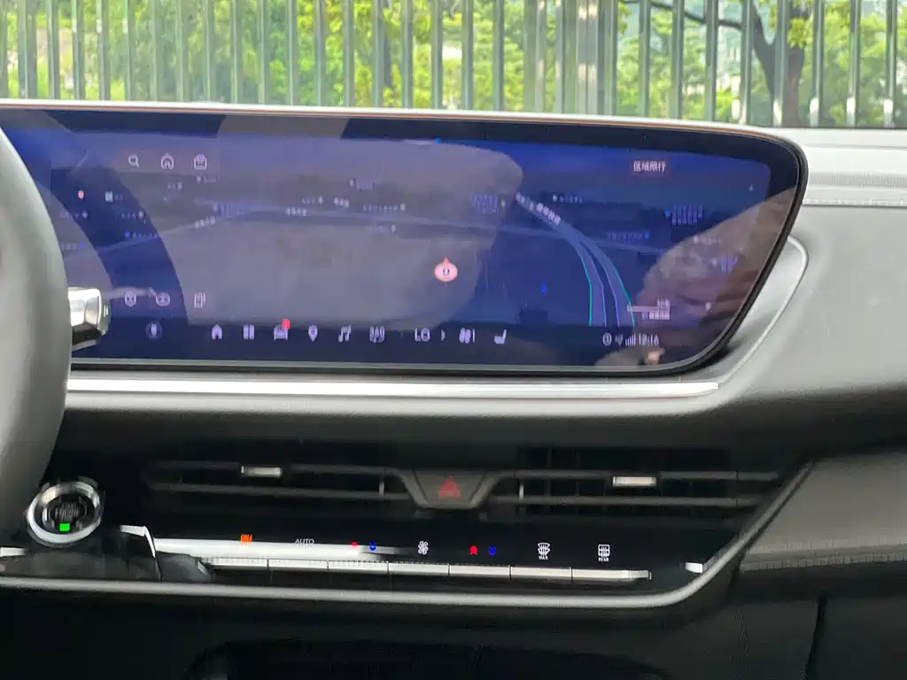 Buick Envision Plus — миниатюра 36