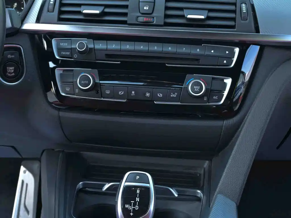 BMW 3 Series — миниатюра 9