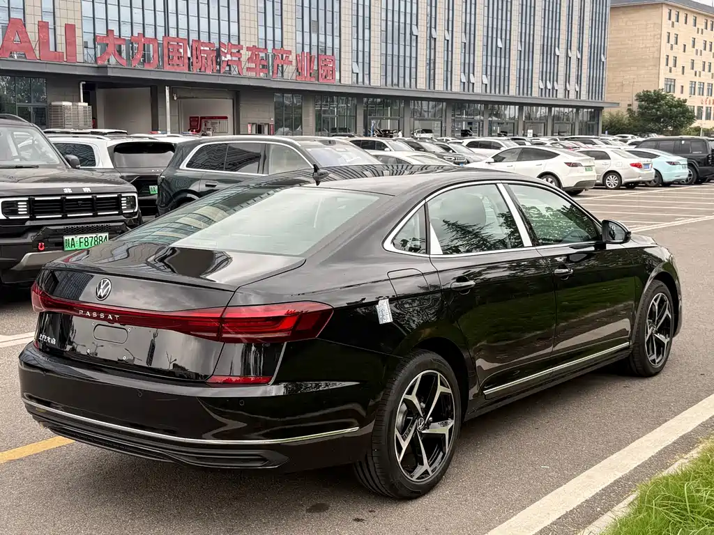 Volkswagen Passat — миниатюра 13