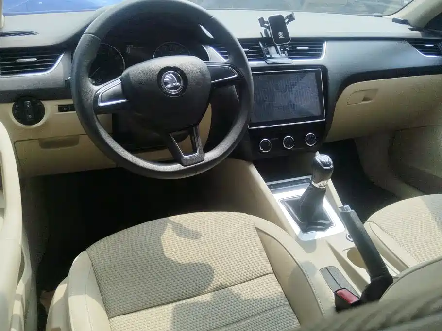 Skoda Octavia — миниатюра 11