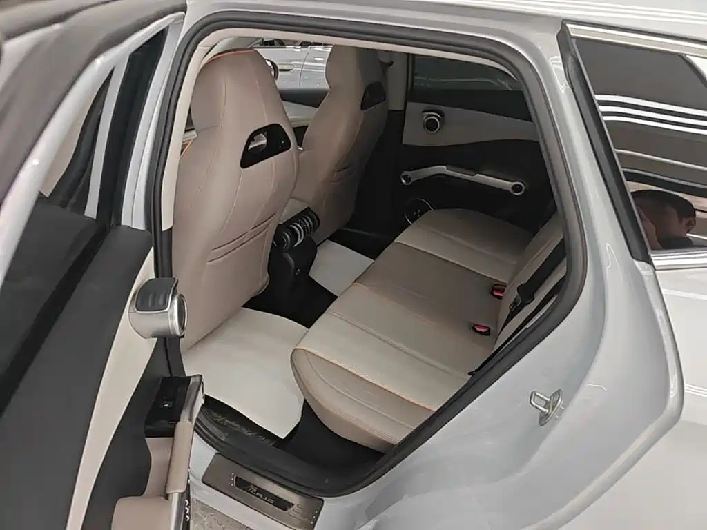 BYD Yuan Plus — миниатюра 17