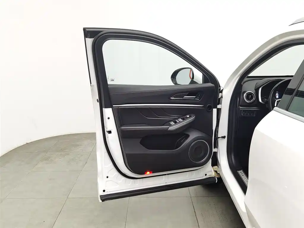 WEI PAI WEI BRAND VV5