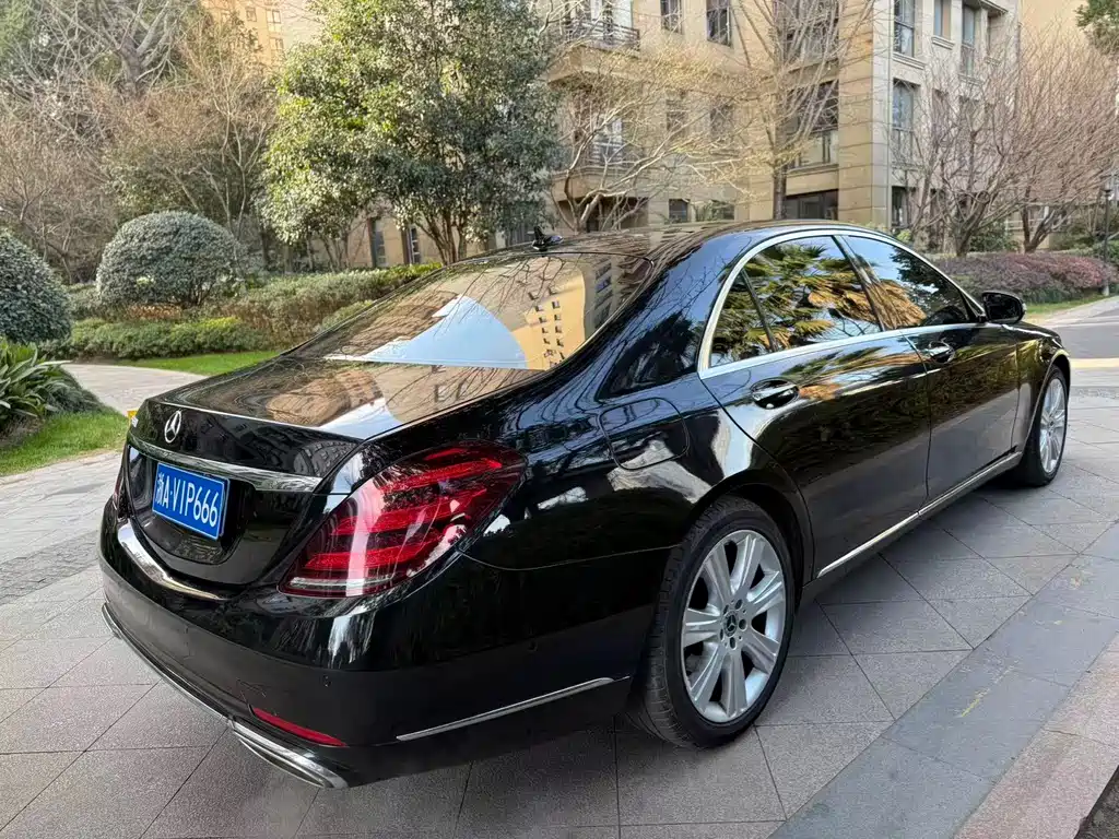MERCEDES-BENZ S CLASS