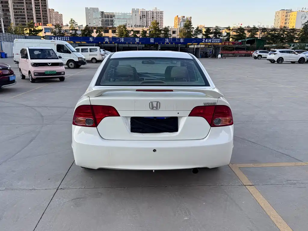 Honda Civic — миниатюра 8