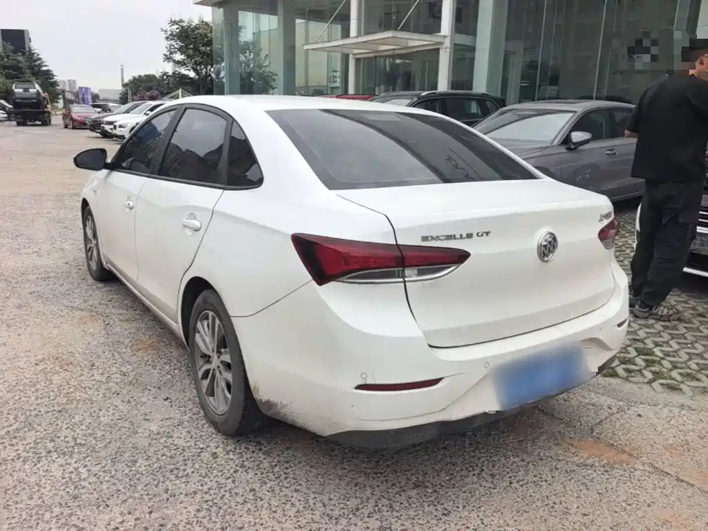 Buick Excelle — миниатюра 5