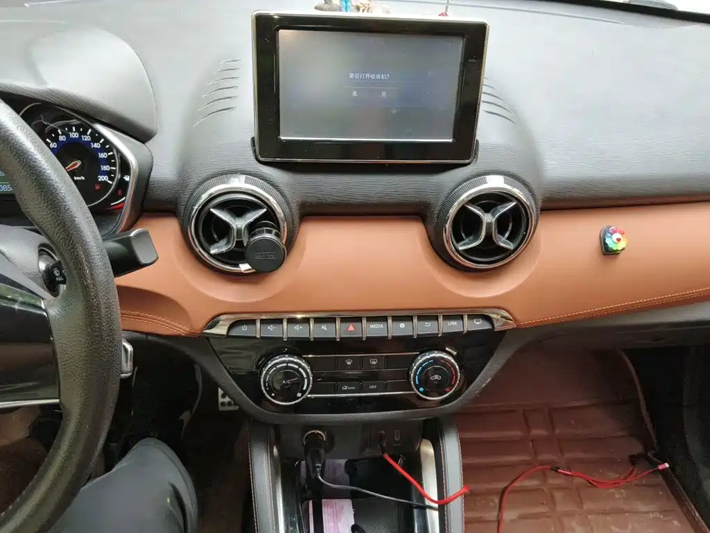 BAIC Senova X35 — миниатюра 9