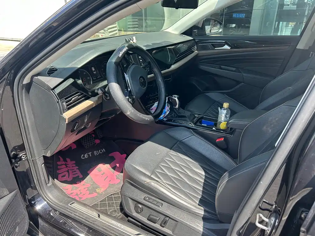 Volkswagen 帕萨特插电混动 — миниатюра 9