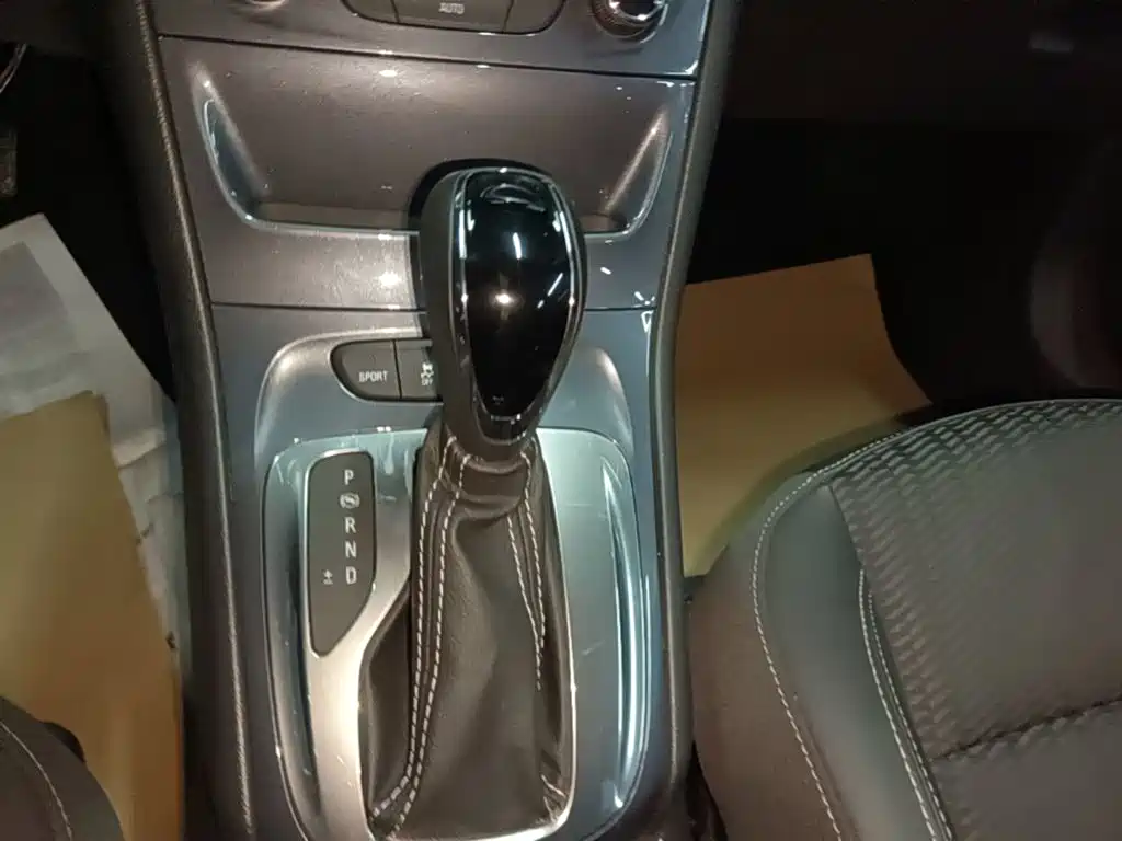 Buick Verano — миниатюра 14