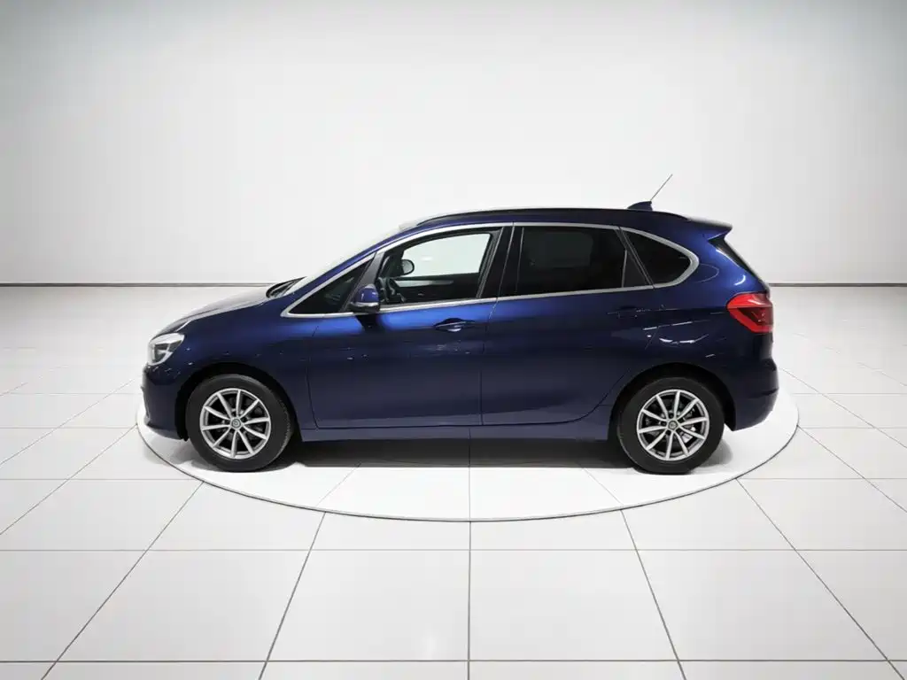 BMW 2 Series Active Tourer — миниатюра 25