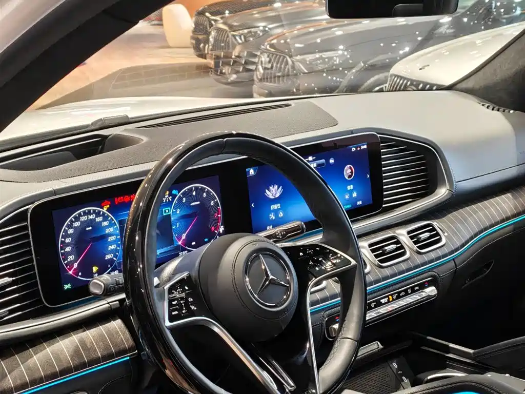 Mercedes-Benz GLS — миниатюра 12