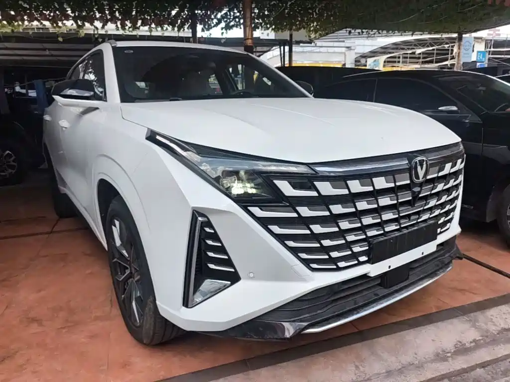 Changan UNI-Z New Energy — миниатюра 4