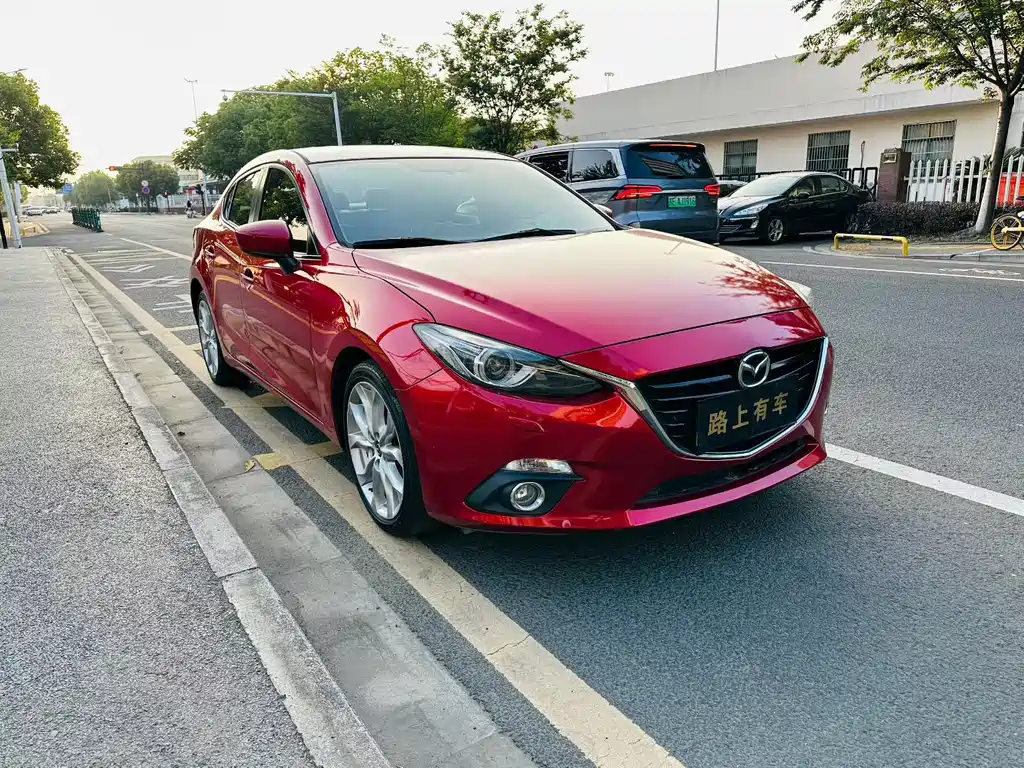 Mazda Mazda3 3 2016 2.0L AT Flagship
