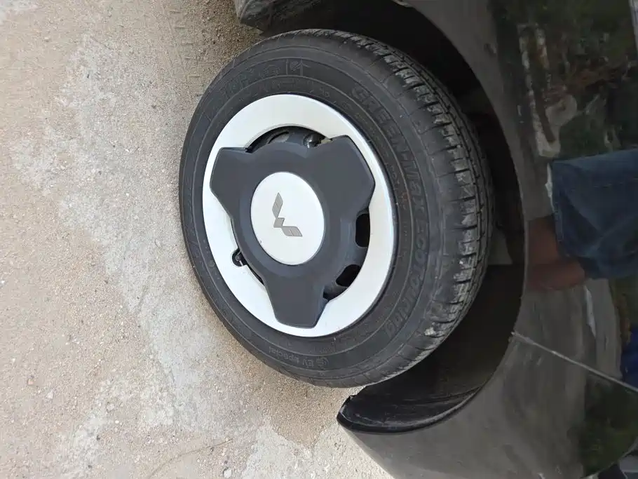 Wuling MINIEV — миниатюра 6