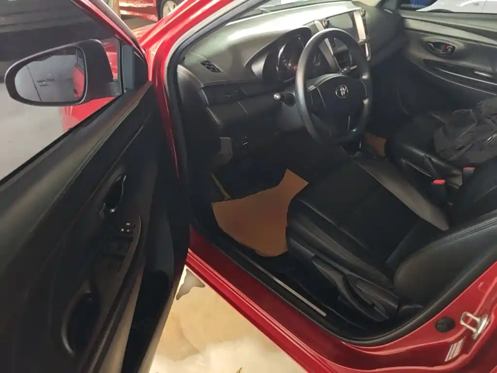 Toyota Yaris L — миниатюра 16
