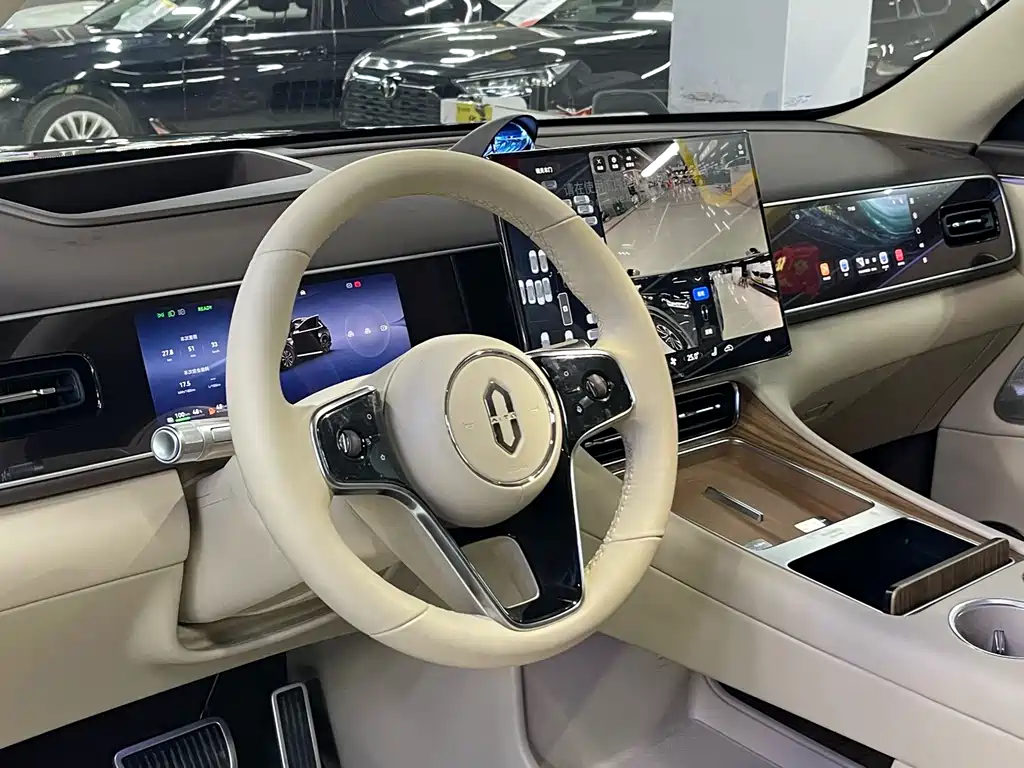 AITO ASK THE WORLD M7