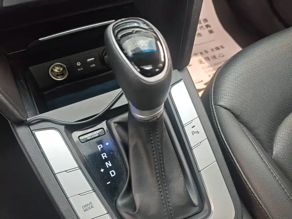Hyundai Elantra — миниатюра 14