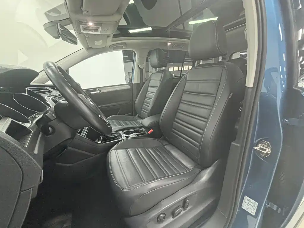 Volkswagen Touran — миниатюра 8