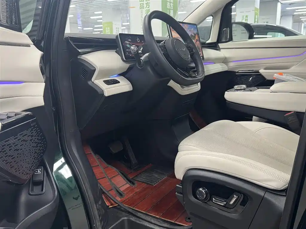 GEELY GALAXY WING TRUE L380